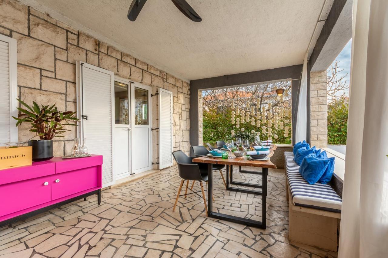 Lota With Heated Pool On Location Apartment *